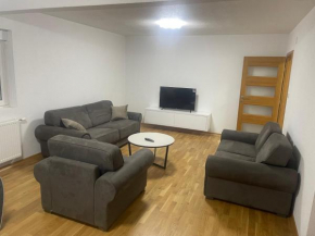 Lina Apartmani